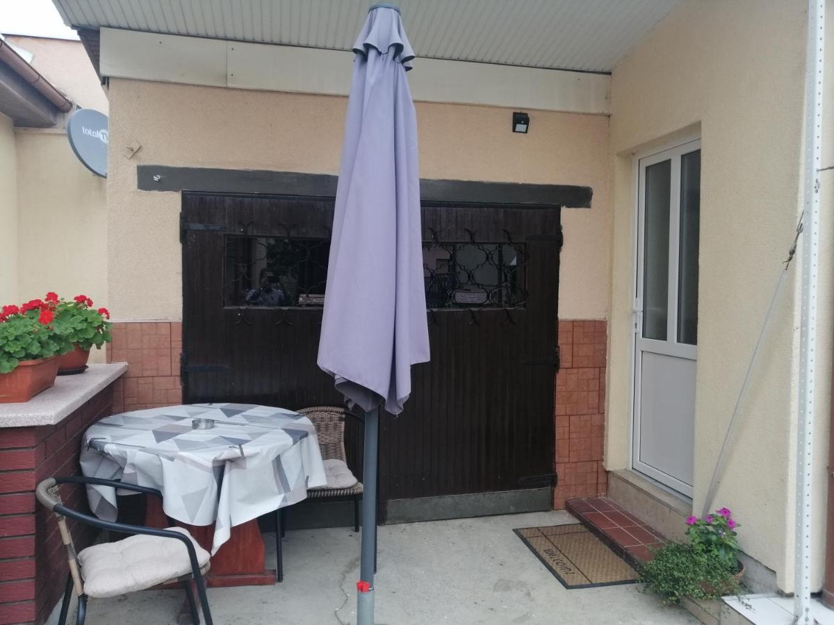 Studio Apartman Bandb Dakovo Luaran gambar