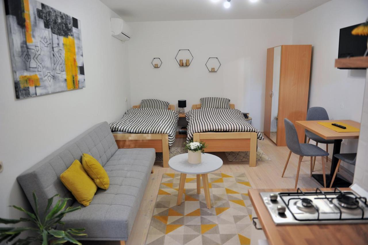 Studio Apartman Bandb Dakovo Luaran gambar