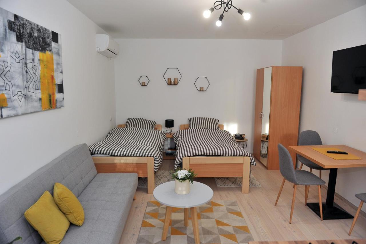 Studio Apartman Bandb Dakovo Luaran gambar